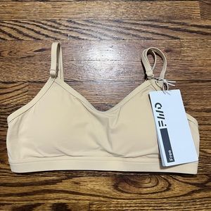FWD (Forward with Design) beige adjustable V cut bralette - size small